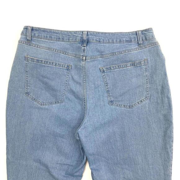 No Boundaries Boyfriend Women's size 19 Light Wash Blue Denim Jeans - Picture 2 of 3